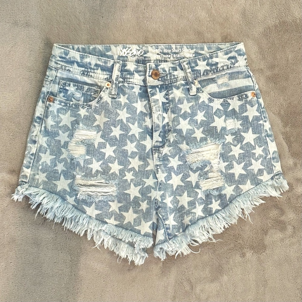 Mossimo High Rise Stars & Stripes Distressed Light Blue Jean Shorts size 2 / 26